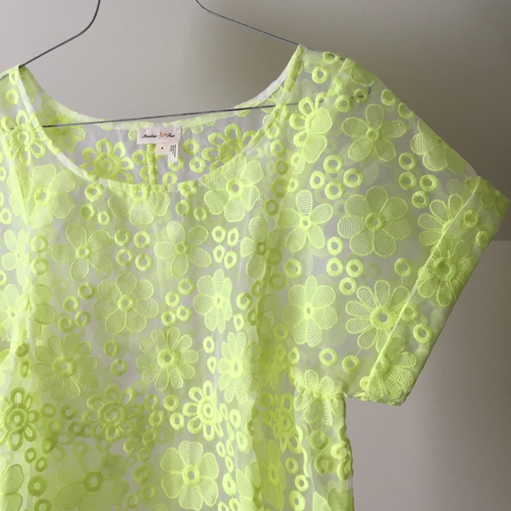 ANTHROPOLOGIE Lime Sheer Embroidered Floral Top - Picture 3 of 8